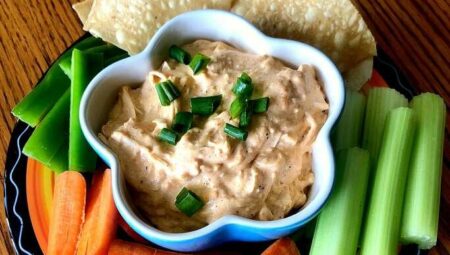 Slow Cooker Buffalo Chicken Dip